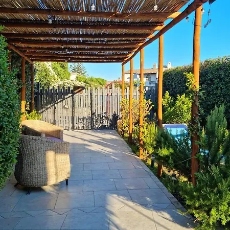 Dom wakacyjny Tea, Residenza Incantevole Con Giardino .