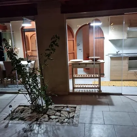 Dom wakacyjny Tea, Residenza Incantevole Con Giardino .