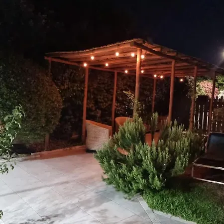 Tea, Residenza Incantevole Con Giardino . Dom wakacyjny Flumini di Quartu